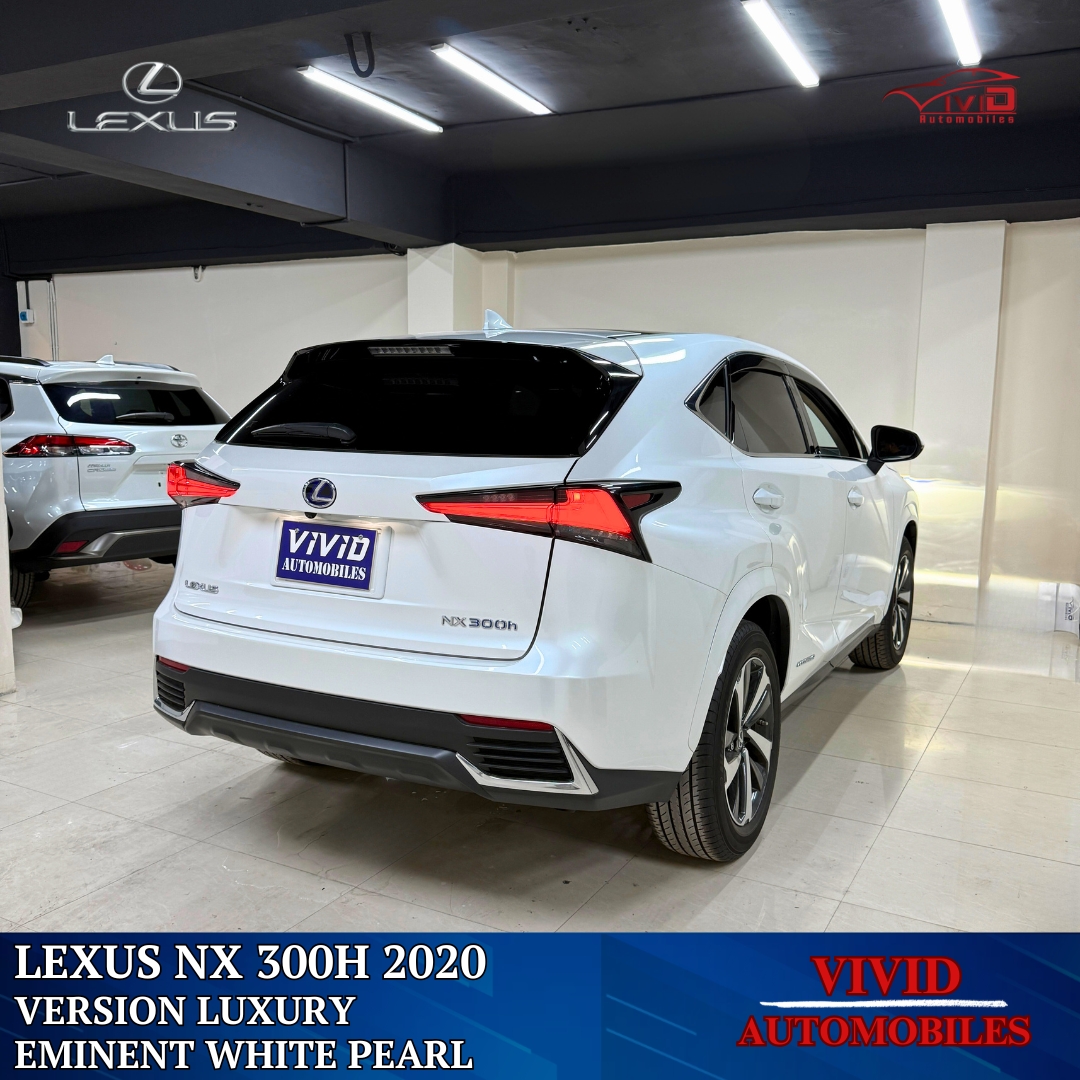 𝐋𝐄𝐗𝐔𝐒 𝐍𝐗 𝟑𝟎𝟎𝐇 𝟐𝟎𝟐𝟎 𝐕𝐄𝐑𝐒𝐈𝐎𝐍 𝐋, 𝐄𝐌𝐈𝐍𝐄𝐍𝐓 𝐖𝐇𝐈𝐓𝐄 𝐏𝐄𝐀𝐑𝐋