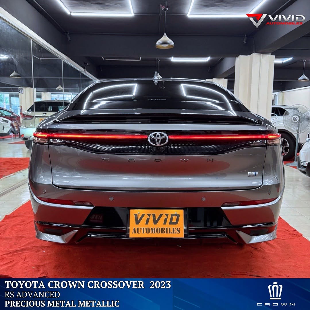 TOYOTA CROWN CROSSOVER
