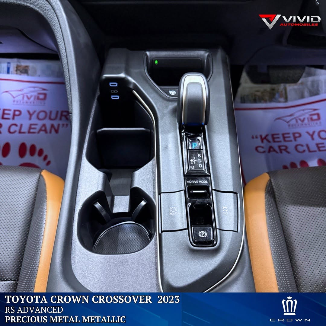 TOYOTA CROWN CROSSOVER