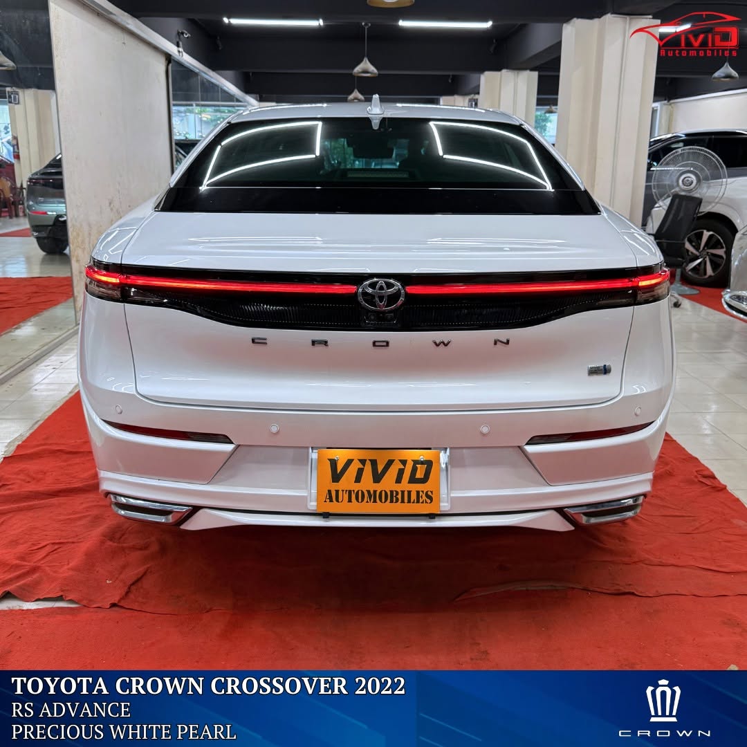 TOYOTA CROWN CROSSOVER