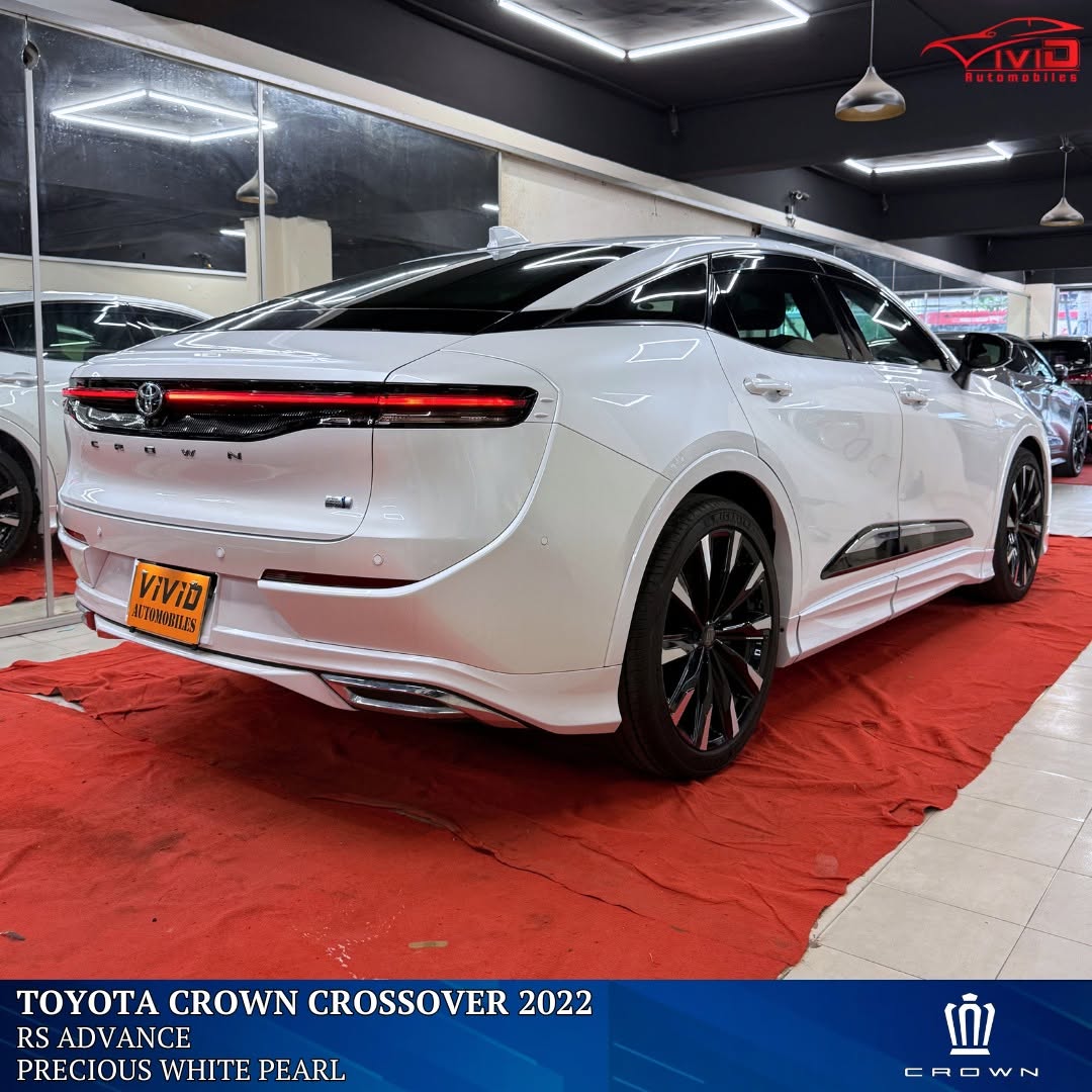 TOYOTA CROWN CROSSOVER