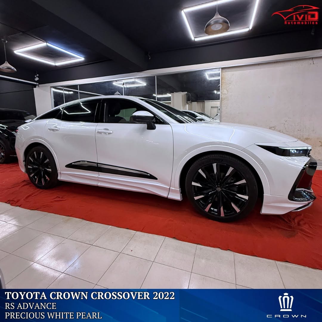 TOYOTA CROWN CROSSOVER