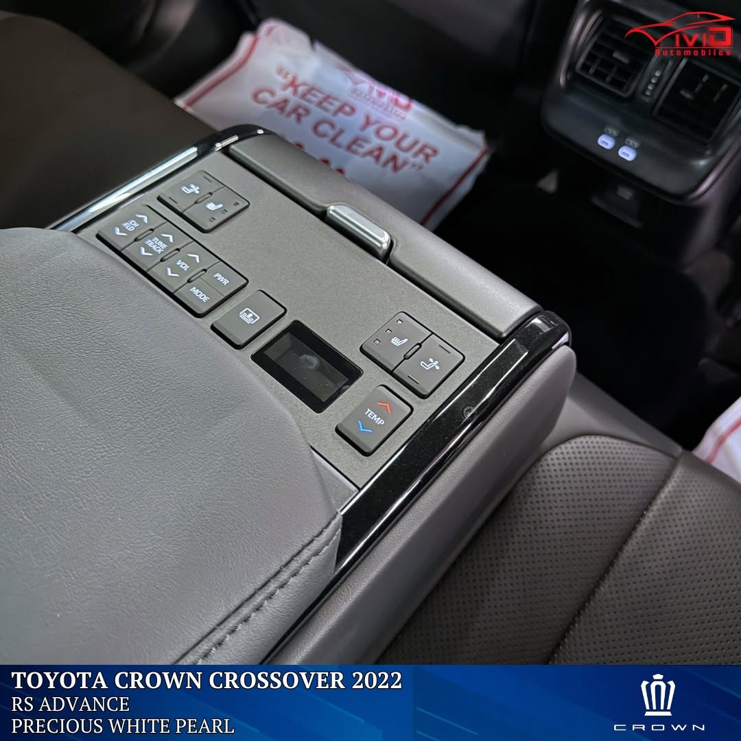 TOYOTA CROWN CROSSOVER
