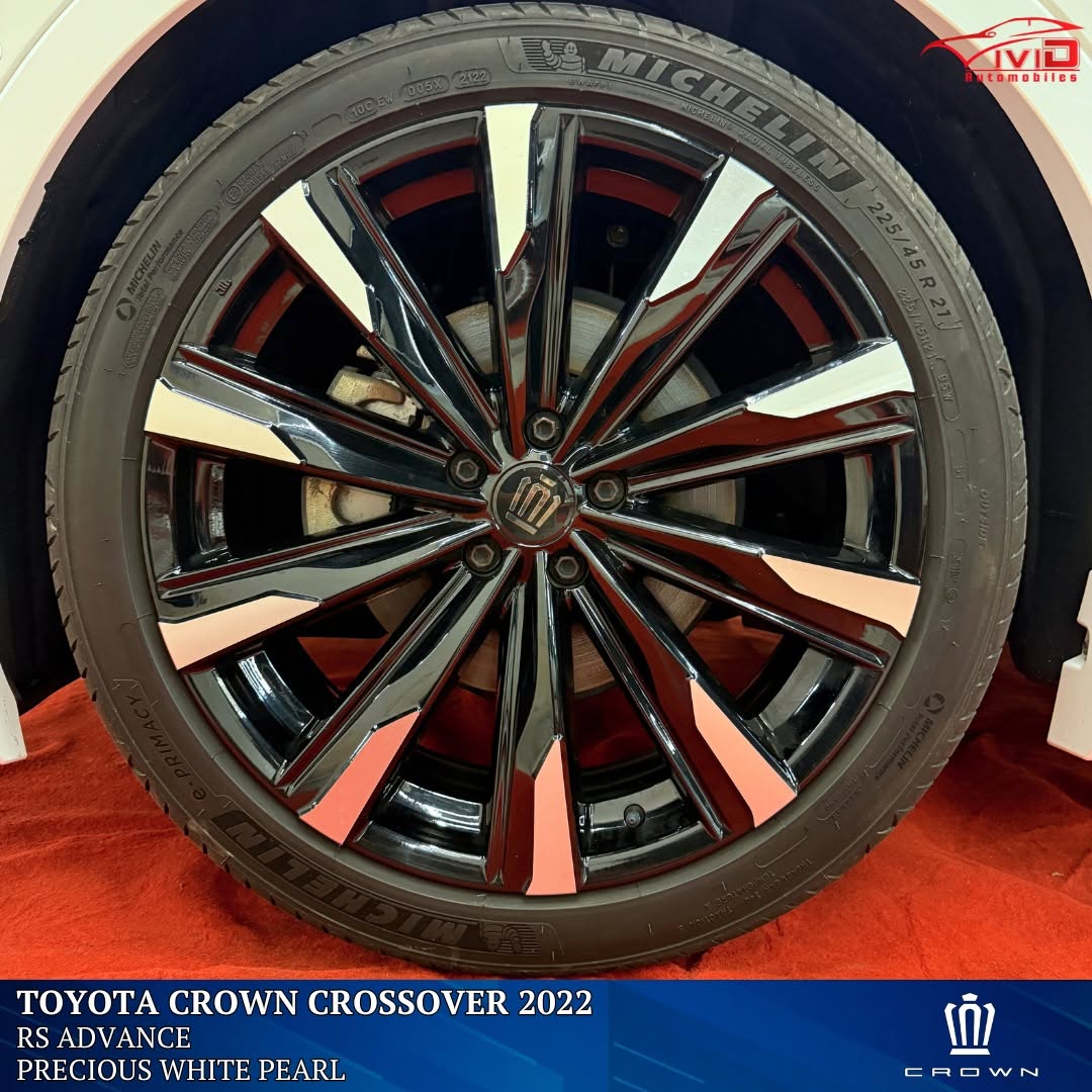 TOYOTA CROWN CROSSOVER