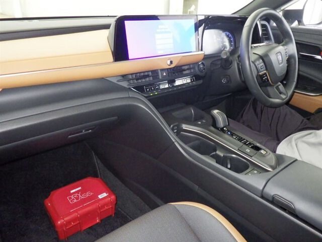 TOYOTA CROWN Crossover