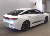 TOYOTA CROWN Crossover