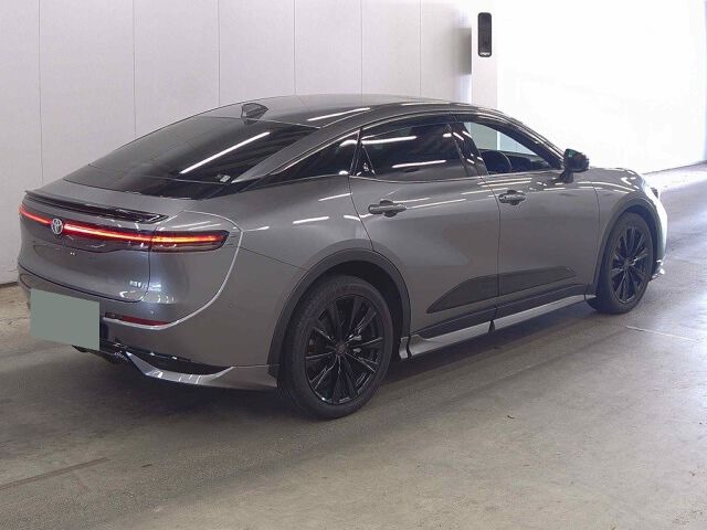 TOYOTA CROWN Crossover