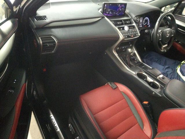 𝐋𝐄𝐗𝐔𝐒 𝐍𝐗 𝟑𝟎𝟎𝐇 𝟐𝟎𝟐𝟎 𝐁𝐥𝐚𝐜𝐤 𝐅 𝐒𝐩𝐨𝐫𝐭