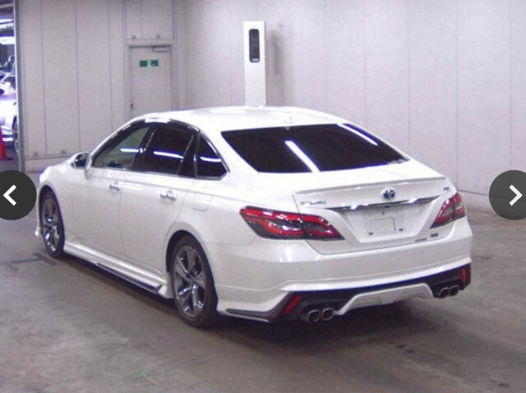 𝐓𝐎𝐘𝐎𝐓𝐀 𝐂𝐑𝐎𝐖𝐍 𝟐𝟎𝟐𝟎,𝐑𝐒 𝐀𝐝𝐯𝐚𝐧𝐜𝐞 ,𝐂𝐫𝐲𝐬𝐭𝐚𝐥 𝐖𝐡𝐢𝐭𝐞 𝐏𝐞𝐚𝐫𝐥