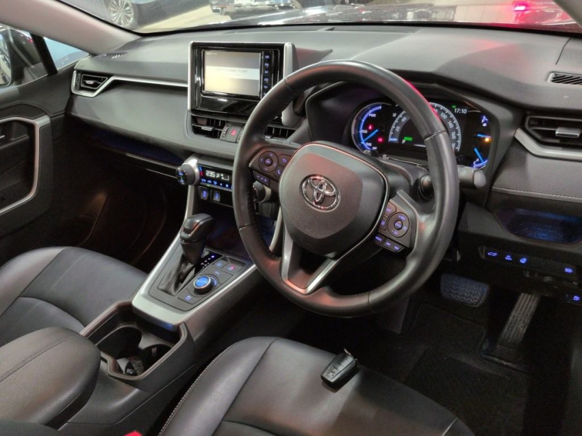 𝐓𝐎𝐘𝐎𝐓𝐀 𝐑𝐀𝐕𝟒 𝟐𝟎𝟐𝟎