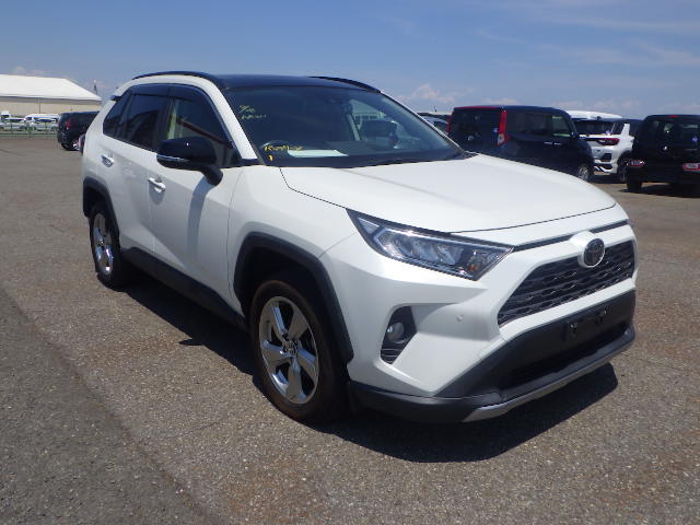 𝐓𝐎𝐘𝐎𝐓𝐀 𝐑𝐀𝐕𝟒 𝟐𝟎𝟐𝟎