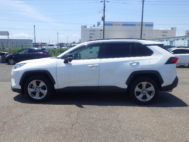 𝐓𝐎𝐘𝐎𝐓𝐀 𝐑𝐀𝐕𝟒 𝟐𝟎𝟐𝟎