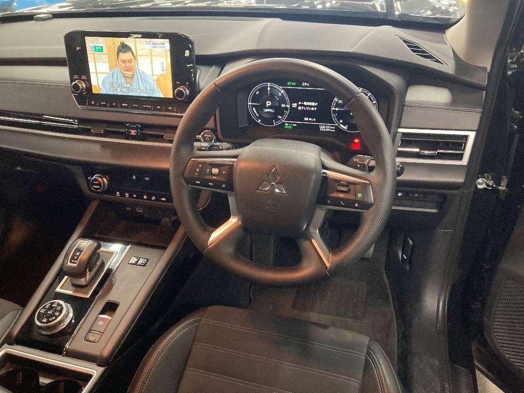 MITSUBISHI OUTLANDER PHEV