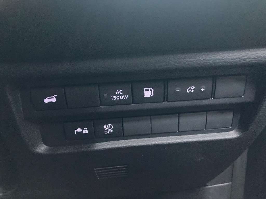 MITSUBISHI OUTLANDER PHEV