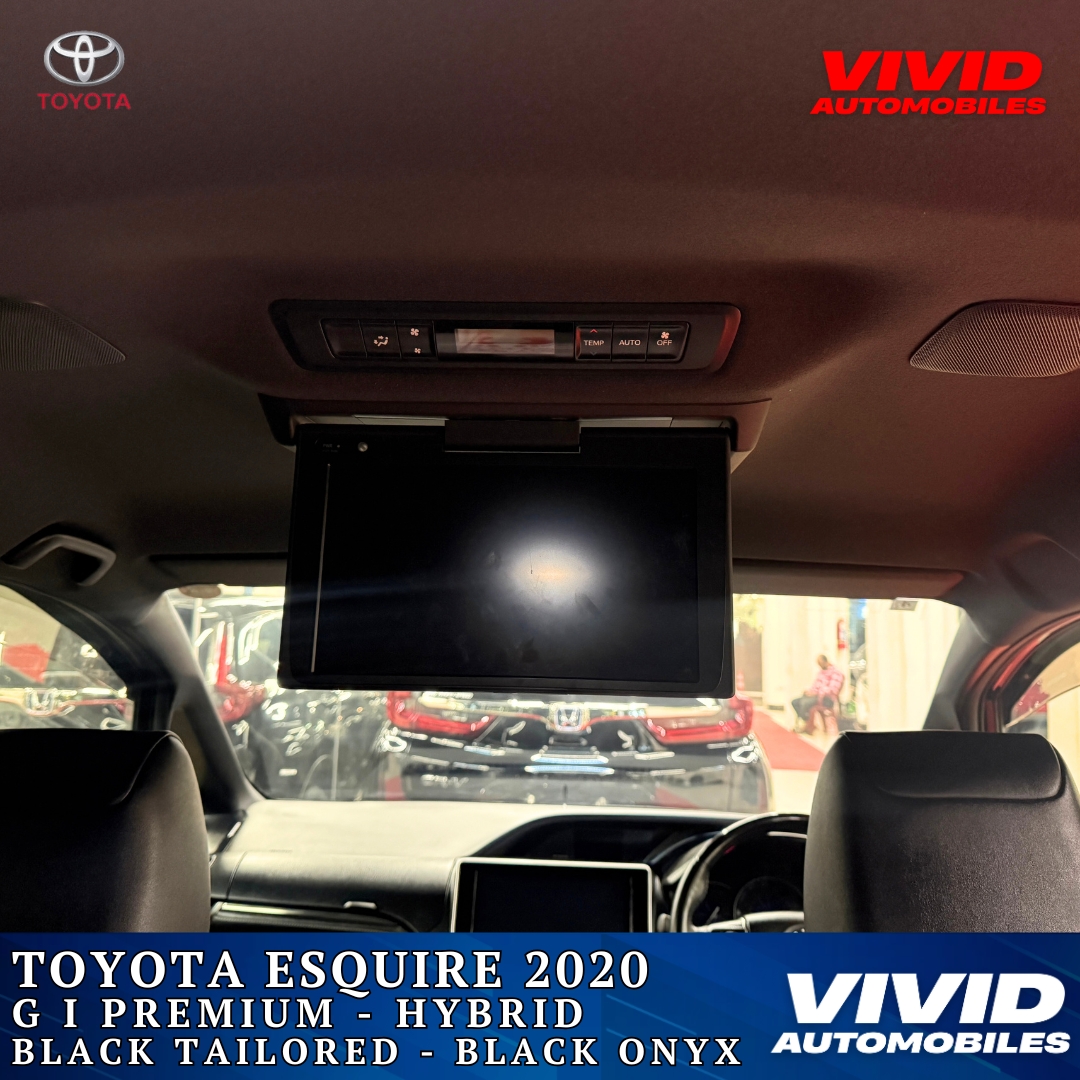 2020 Toyota Esquire Gi Premium Package Black Onyx reconditioned MPV