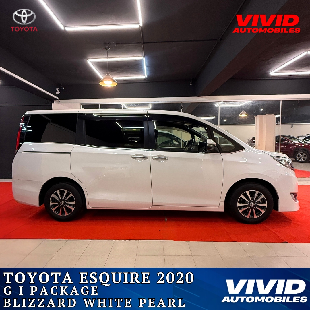Toyota esquire hybrid car