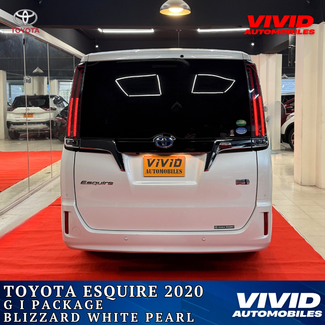 Toyota esquire hybrid car