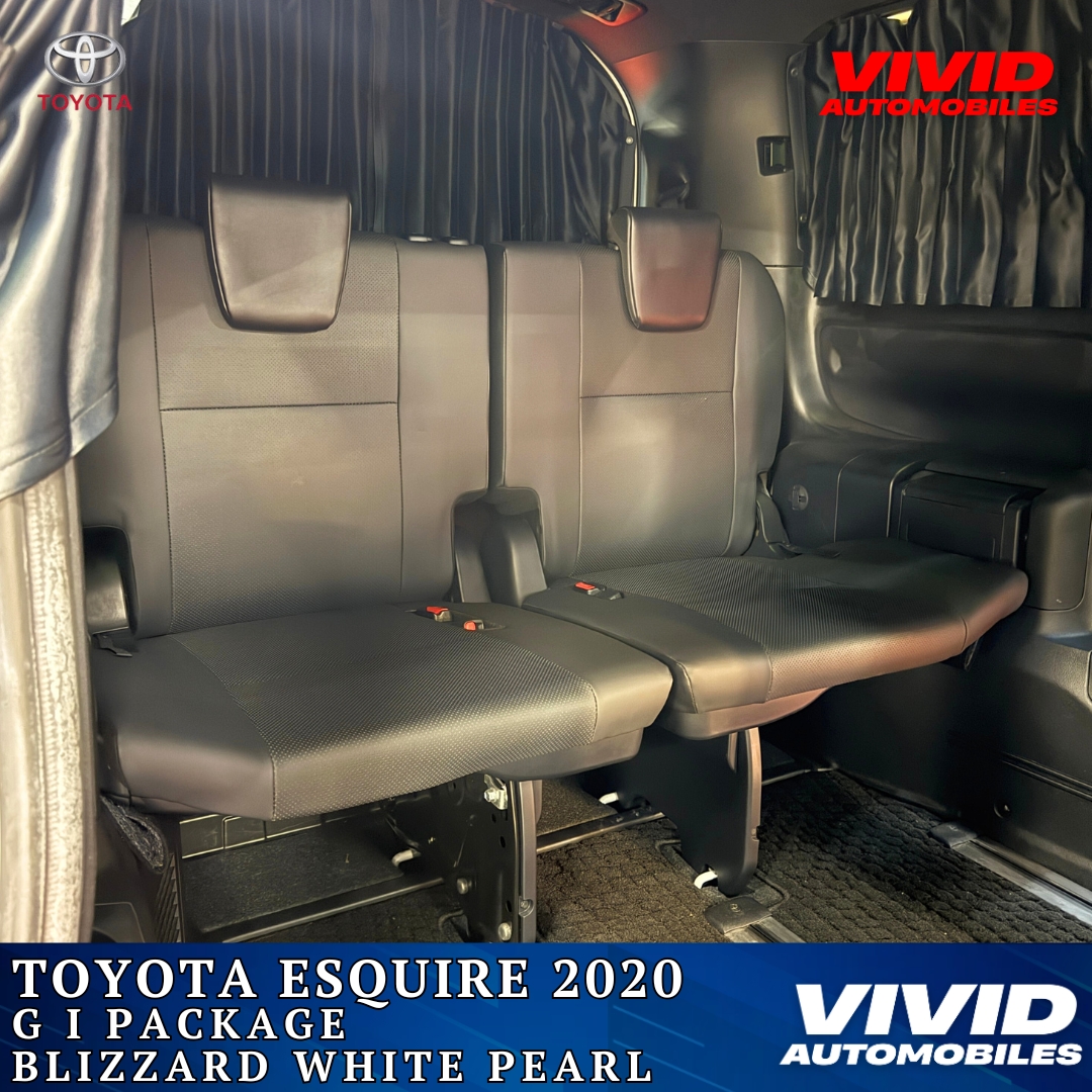 Toyota esquire hybrid car