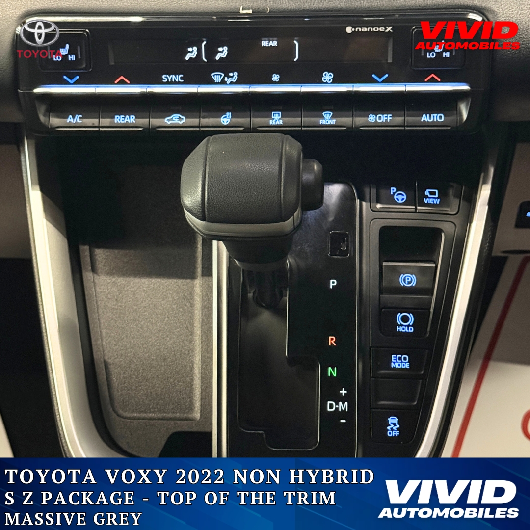 toyota voxy 2022 (13)