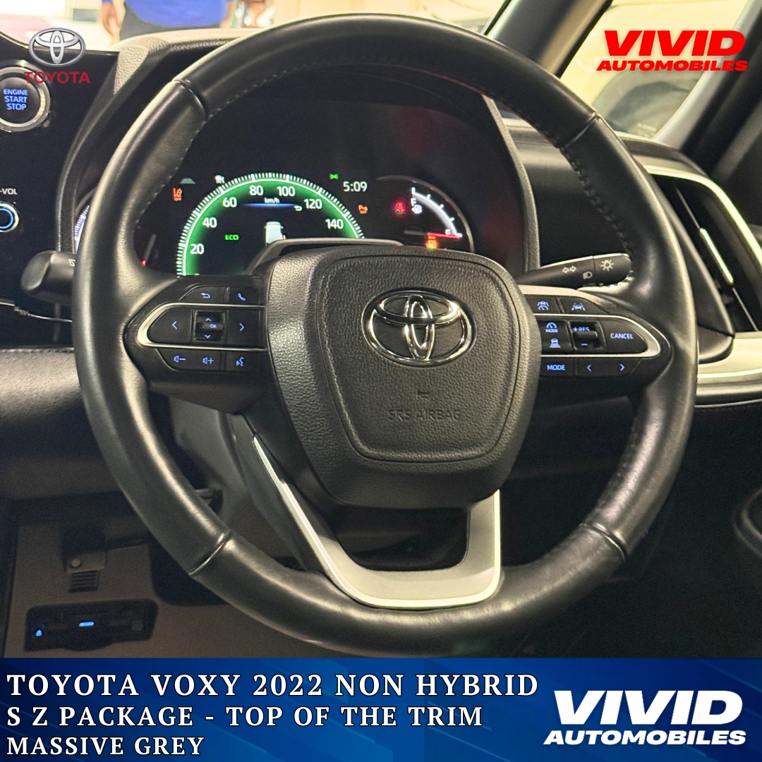 toyota voxy 2022 (13)