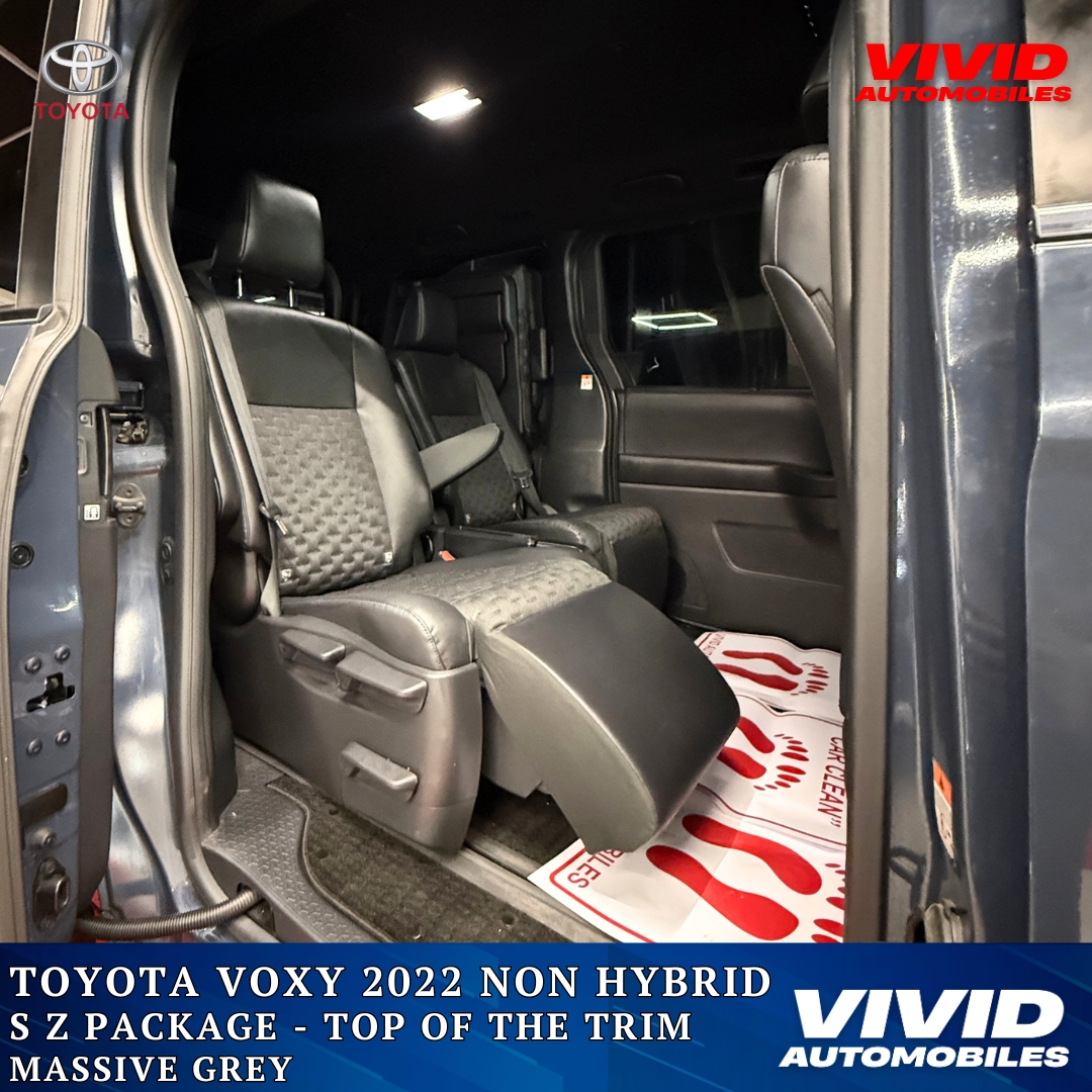toyota voxy 2022